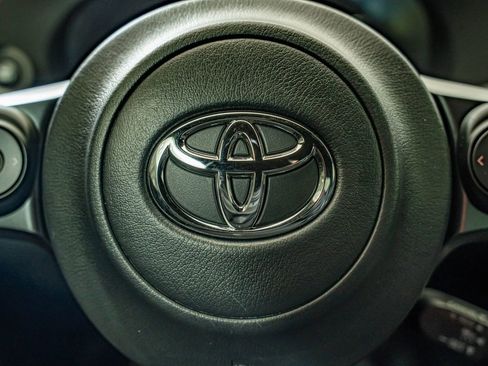 Used 2024 Toyota GR86 Premium RWD image 23