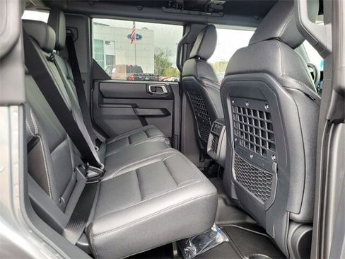 New 2025 Ford Bronco Badlands image 12