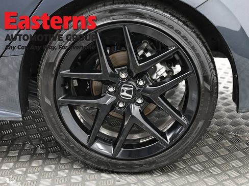 Used 2025 Honda Civic Sport image 32