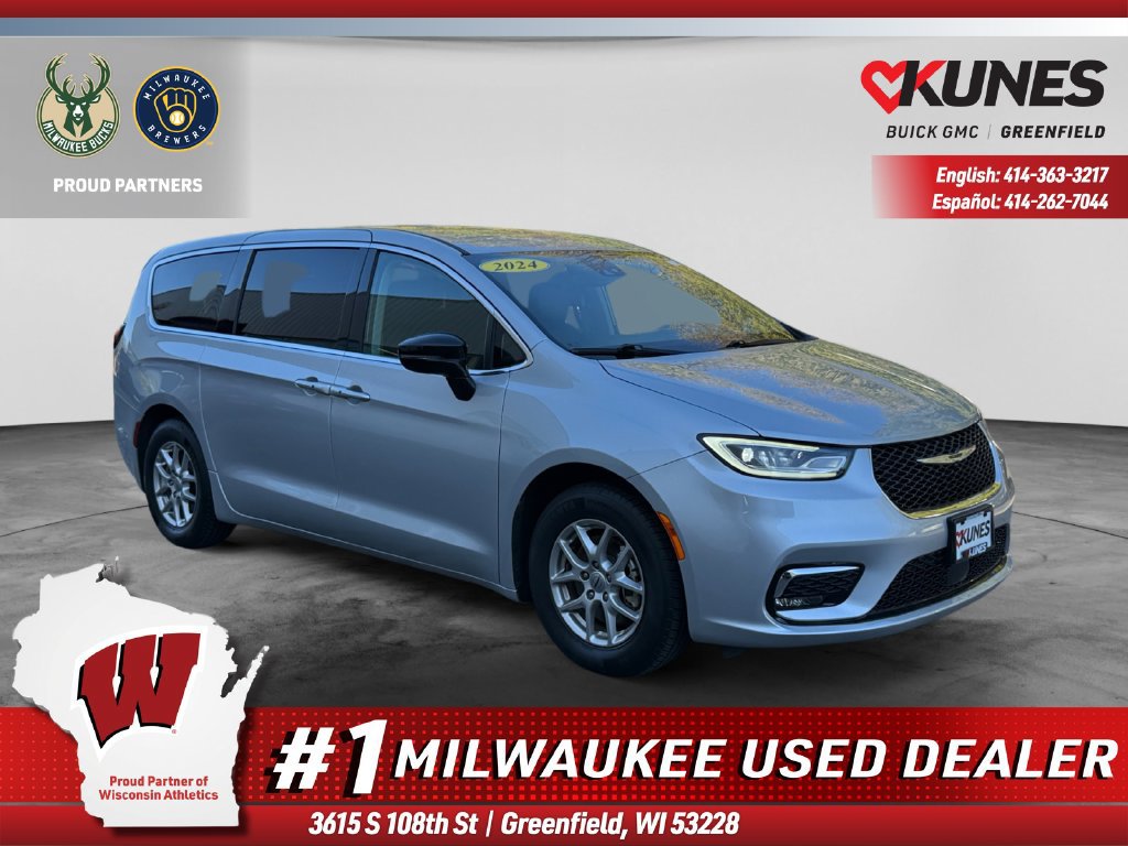Used 2024 Chrysler Pacifica Touring-L FWD image 1
