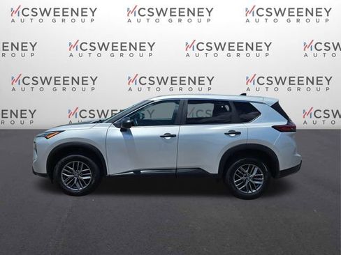 Used 2024 Nissan Rogue S AWD/4WD image 2