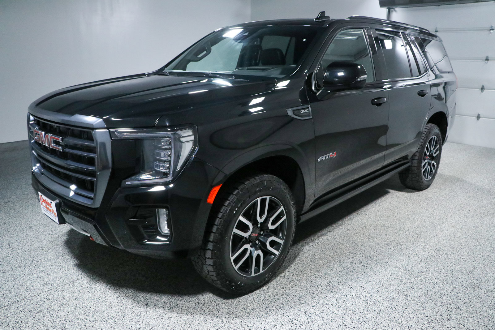 Used 2024 GMC Yukon AT4 w/ Technology Package AWD/4WD image 38