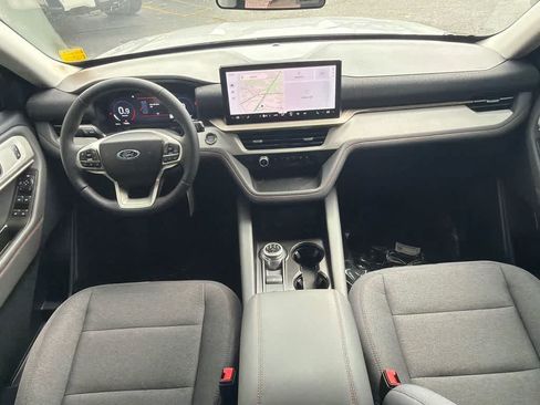 New 2026 Ford Explorer Active RWD image 19