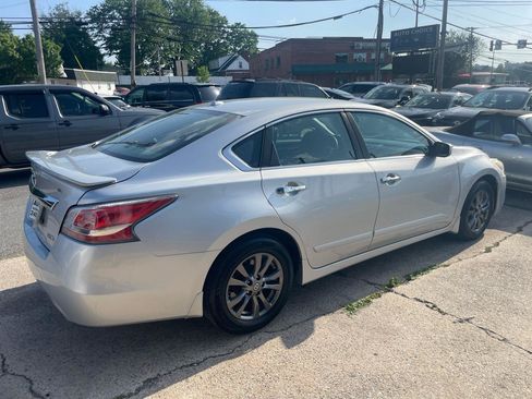 Used 2015 Nissan Altima 2.5 S w/ Special Edition Package FWD image 22
