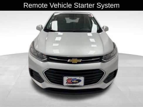 Used 2022 Chevrolet Trax LS w/ Tint and Cruise Package image 9