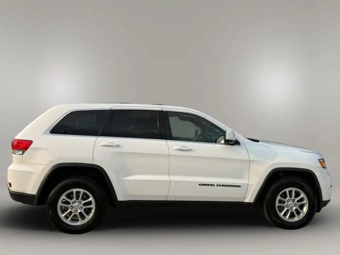 Used 2018 Jeep Grand Cherokee Laredo AWD/4WD image 6