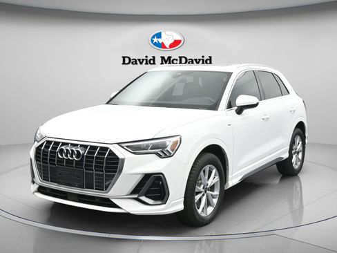 Used 2023 Audi Q3 2.0T Premium w/ Convenience Package AWD/4WD image 4