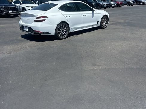 Used 2025 Genesis G70 2.5T RWD image 6