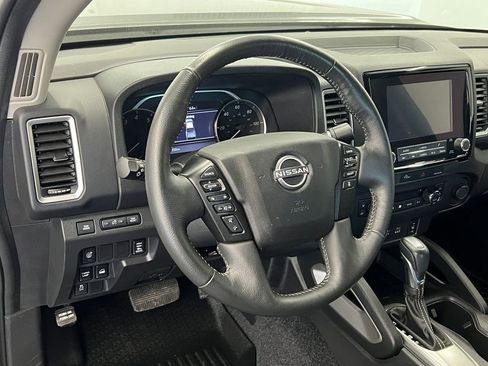 Used 2024 Nissan Frontier SV w/ Technology Package AWD/4WD image 4