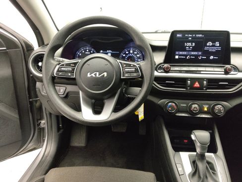 Used 2023 Kia Forte LXS w/ LXS Technology Package image 22