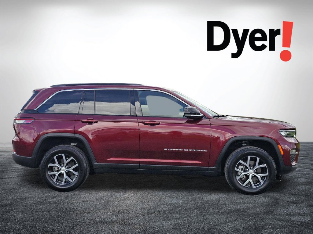 Used 2025 Jeep Grand Cherokee Limited RWD image 3