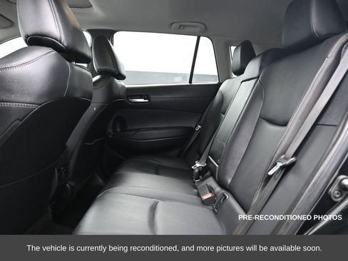 Used 2023 Toyota Corolla Cross XLE w/ Convenience Package image 18