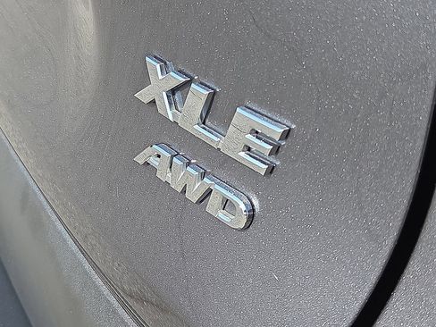 Used 2025 Toyota RAV4 XLE AWD/4WD image 8