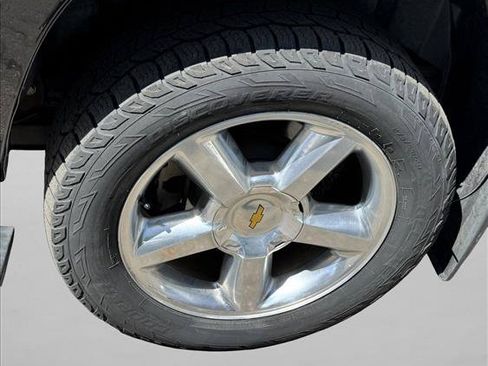 Used 2011 Chevrolet Avalanche LTZ AWD/4WD image 9