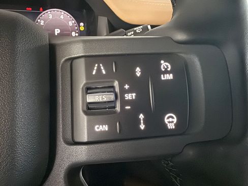 New 2026 Land Rover Defender 110 X-Dynamic SE AWD/4WD image 27