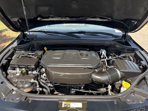 Used 2020 Jeep Grand Cherokee Overland AWD/4WD image 34