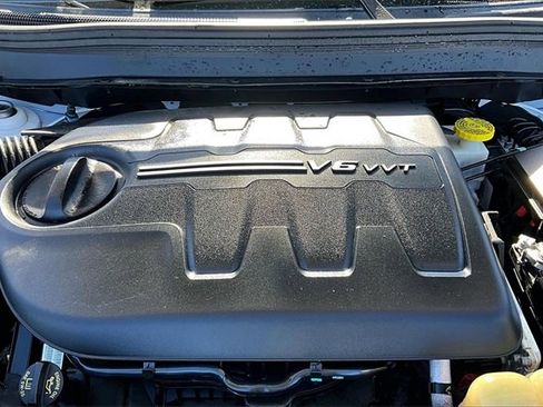 Used 2019 Jeep Cherokee Trailhawk image 34