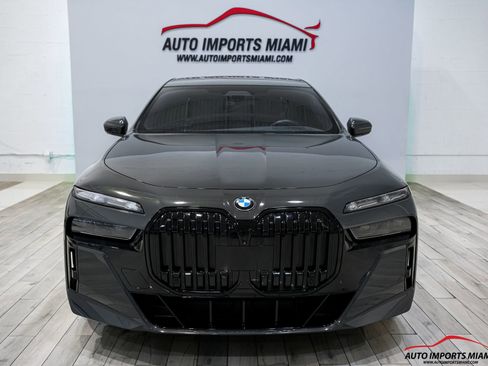 Used 2023 BMW 760i xDrive w/ Executive Package AWD/4WD image 34