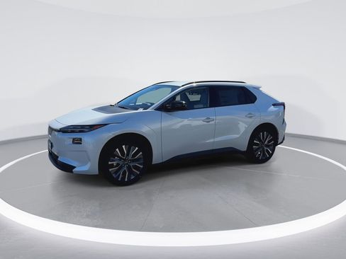 New 2026 Subaru Solterra Limited image 5