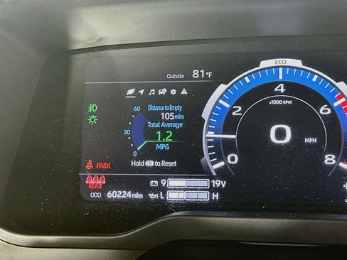 Used 2024 Toyota Tundra Limited AWD/4WD image 18