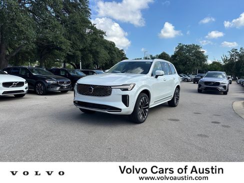 New 2026 Volvo XC90 B5 Plus image 1