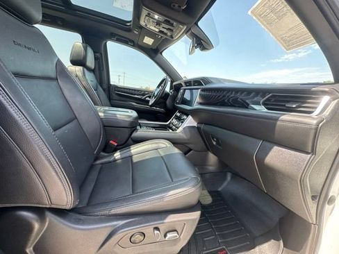 Used 2022 GMC Yukon Denali RWD image 21