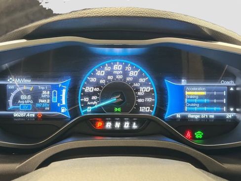 Used 2017 Ford C-MAX Energi SE w/ Equipment Group 401A FWD image 9