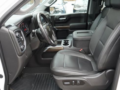 Used 2022 Chevrolet Silverado 1500 RST w/ LPO, Blackout Package image 8