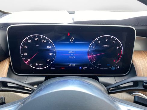 Used 2023 Mercedes-Benz GLC 300 4MATIC image 11