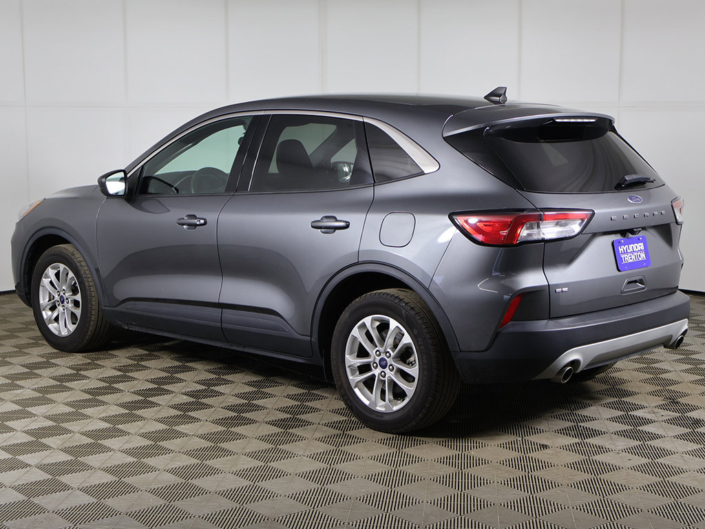 Used 2022 Ford Escape SE w/ Convenience Package FWD image 7