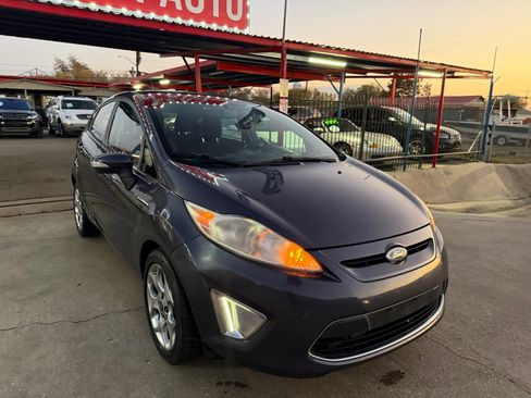 Used 2012 Ford Fiesta SES image 5