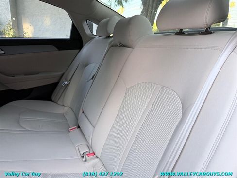 Used 2015 Hyundai Sonata SE FWD image 18