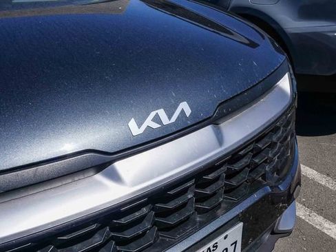 Certified 2025 Kia Sportage LX FWD image 4