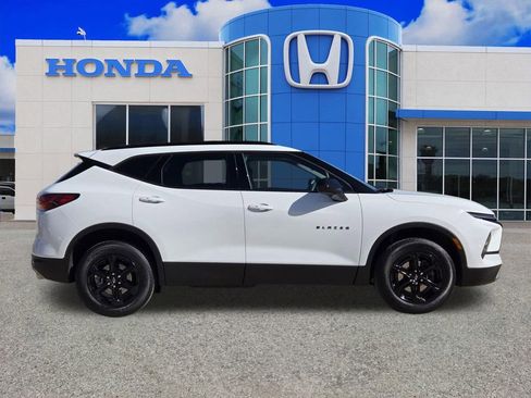 Used 2023 Chevrolet Blazer LT w/ Convenience Package image 2