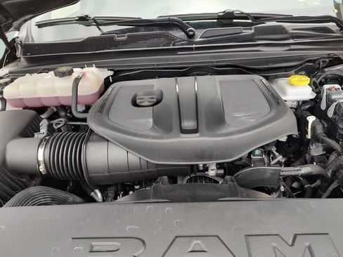 Used 2026 RAM 1500 Laramie AWD/4WD image 32