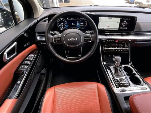 Used 2024 Kia Carnival SX Prestige FWD image 5
