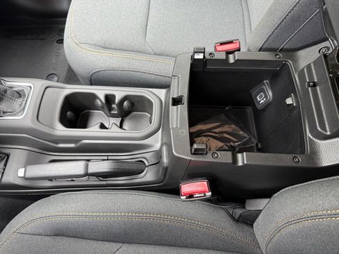 New 2025 Jeep Gladiator Sport image 28