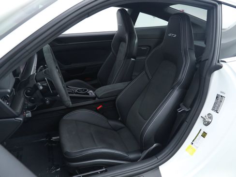 Used 2026 Porsche 911 GT3 RWD image 25