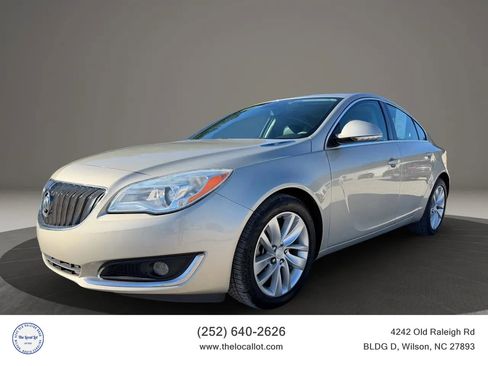 Used 2016 Buick Regal image 1