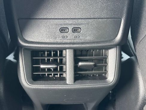 New 2026 Chevrolet Equinox LT w/ Midnight Edition image 9