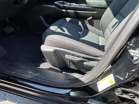 Used 2026 Chevrolet Equinox LT image 18