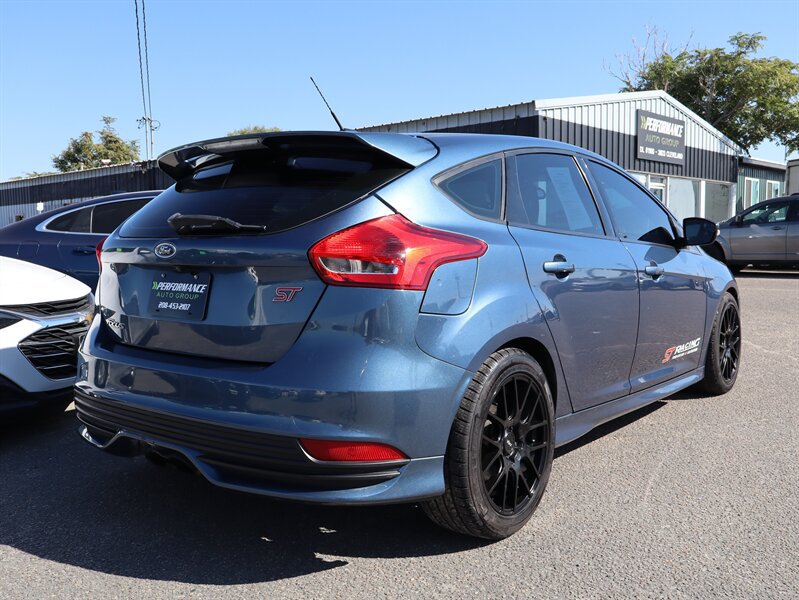 Used 2018 Ford Focus ST w/ Equipment Group 402A FWD image 16
