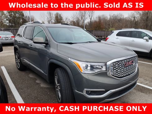 Used 2017 GMC Acadia Denali w/ Technology Package image 2