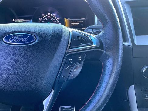 Used 2020 Ford Edge ST-Line w/ Cold Weather Package image 23