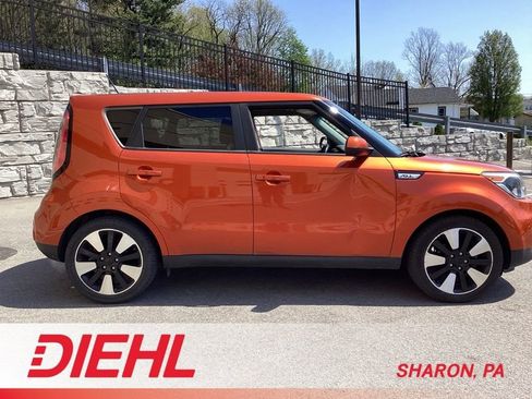 Used 2018 Kia Soul + image 8