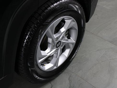 Certified 2024 Hyundai Tucson SE image 9