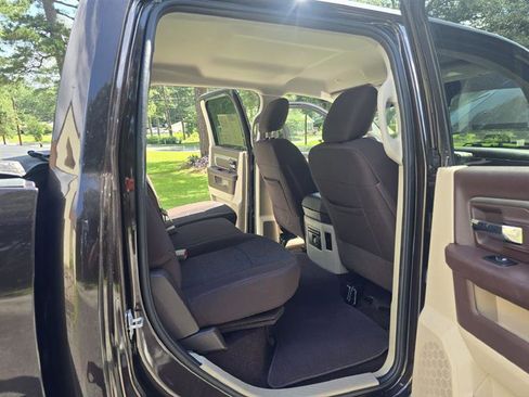 Used 2017 RAM 2500 Big Horn image 26