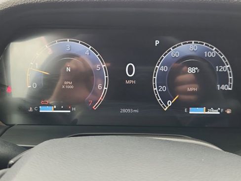 Used 2024 Jeep Grand Cherokee L Altitude RWD image 12