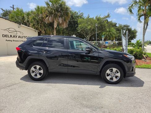 Used 2025 Toyota RAV4 XLE FWD image 4