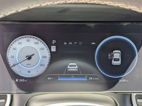 Used 2024 Hyundai Elantra SEL w/ Convenience Package FWD image 20